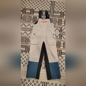 Snowboard pants * Ski pants * Snow pants